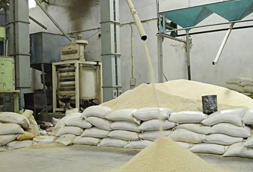 大型玉米面粉厂设备和小型玉米面粉加工机械有什么区别？